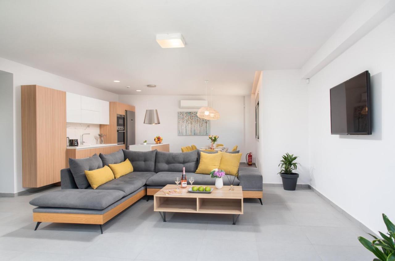 Villa Ampela By Posarellivillas Agia Marina  Luaran gambar